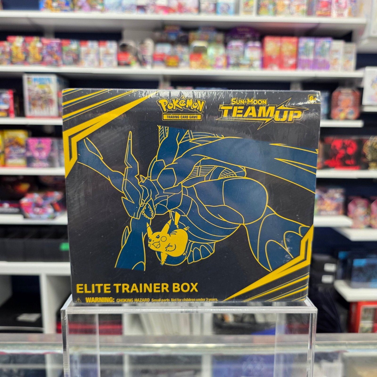 Pokémon (Damaged) Sun & Moon: Team Up - Elite Trainer Box - Image 2